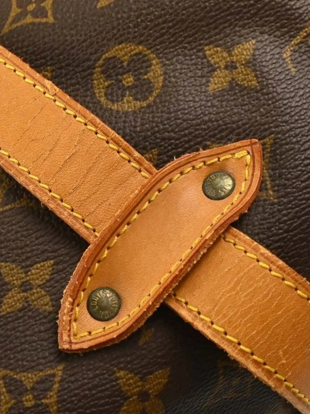 LOUIS VUITTON MONOGRAM SAUMUR 43 MESSENGER BAG